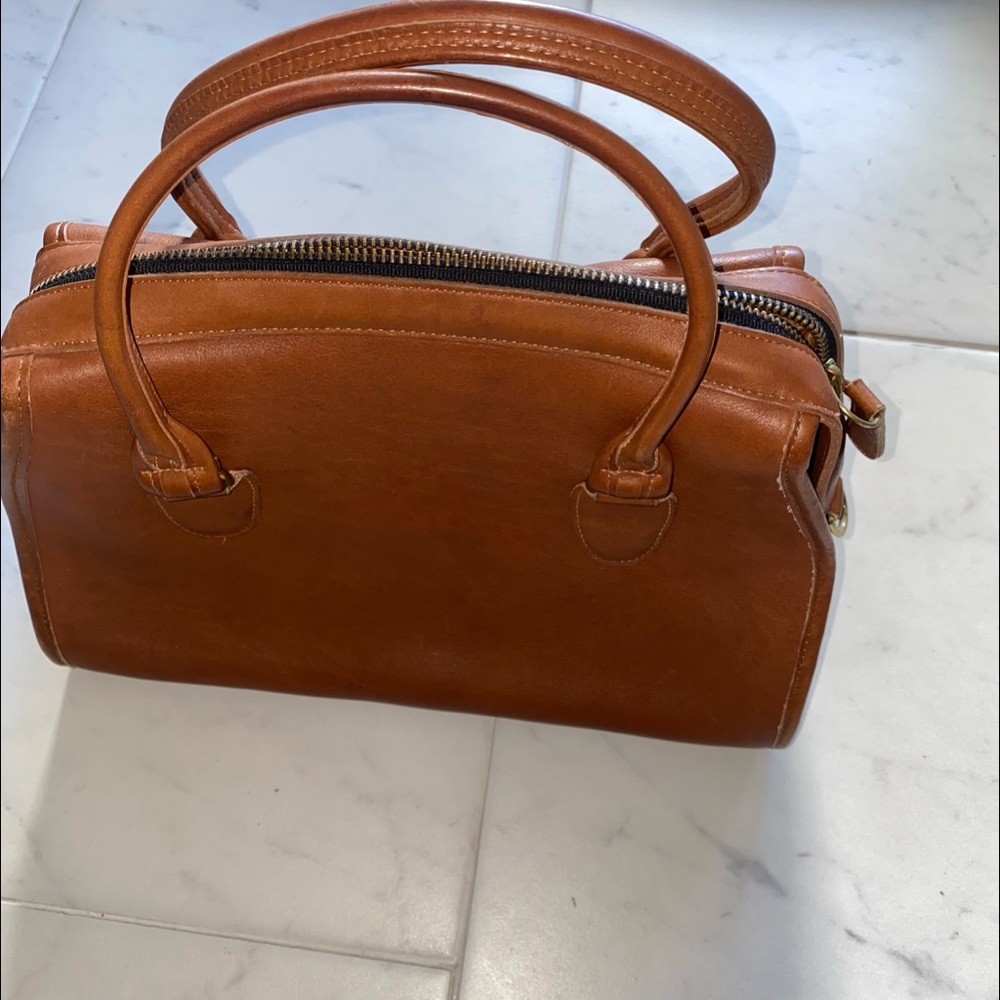 Vintage LEATHER coach Handbag
